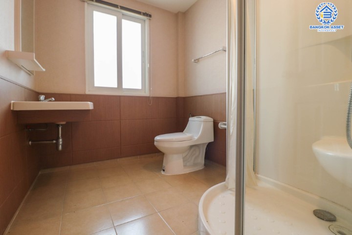 *****บ้านเดี่ยวมือสอง คุณภาพระดับแบรนด์ Q.House ม.คาซ่าวิลล์ ราชพฤกษ์-แจ้งวัฒนะ เนื้อที่กว้างเกือบ 100 ตร.ว. หลังใหญ่ที่สุดในโครงการ! ฟังก์ชัน 3 ห้องนอน 3 ห้องน้ำ จอดรถได้ 2 คัน โครงการตั้งบนทำเลเดินทางสะดวก ติดถนนราชพฤกษ์ ใกล้ทางด่วน "แจ้งวัฒนะ" จองด่วน!